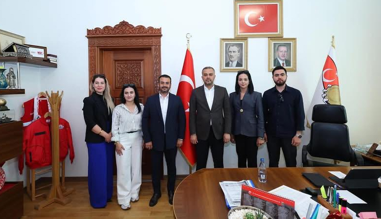 Oxford Yabancı Dil Kursu’ndan Başkan Toptaş’a Ziyaret