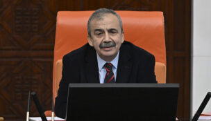 Sırrı Süreyya Önder hayatını kaybetti