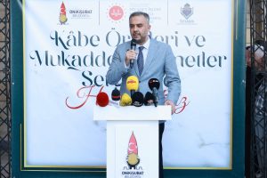 Kâbe Örtüleri ve Mukaddes Emanetler Onikişubat’ta ziyarete açıldı
